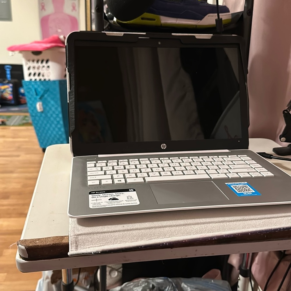 HP Stream like new . In excellent condition. Charger included works great